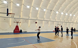 Inflatable building for basketball